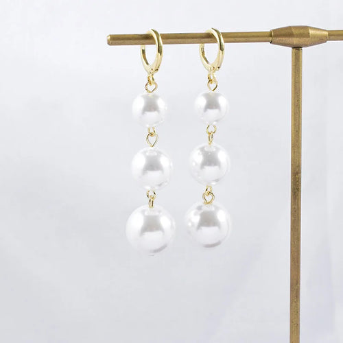 Boucles d’Oreilles Perles Irrégulières – Élégance Naturelle & Design Moderne